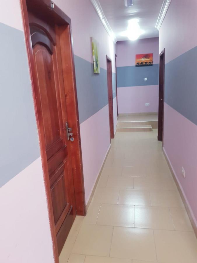 Gbawe Queen'S Hill Lodge מראה חיצוני תמונה