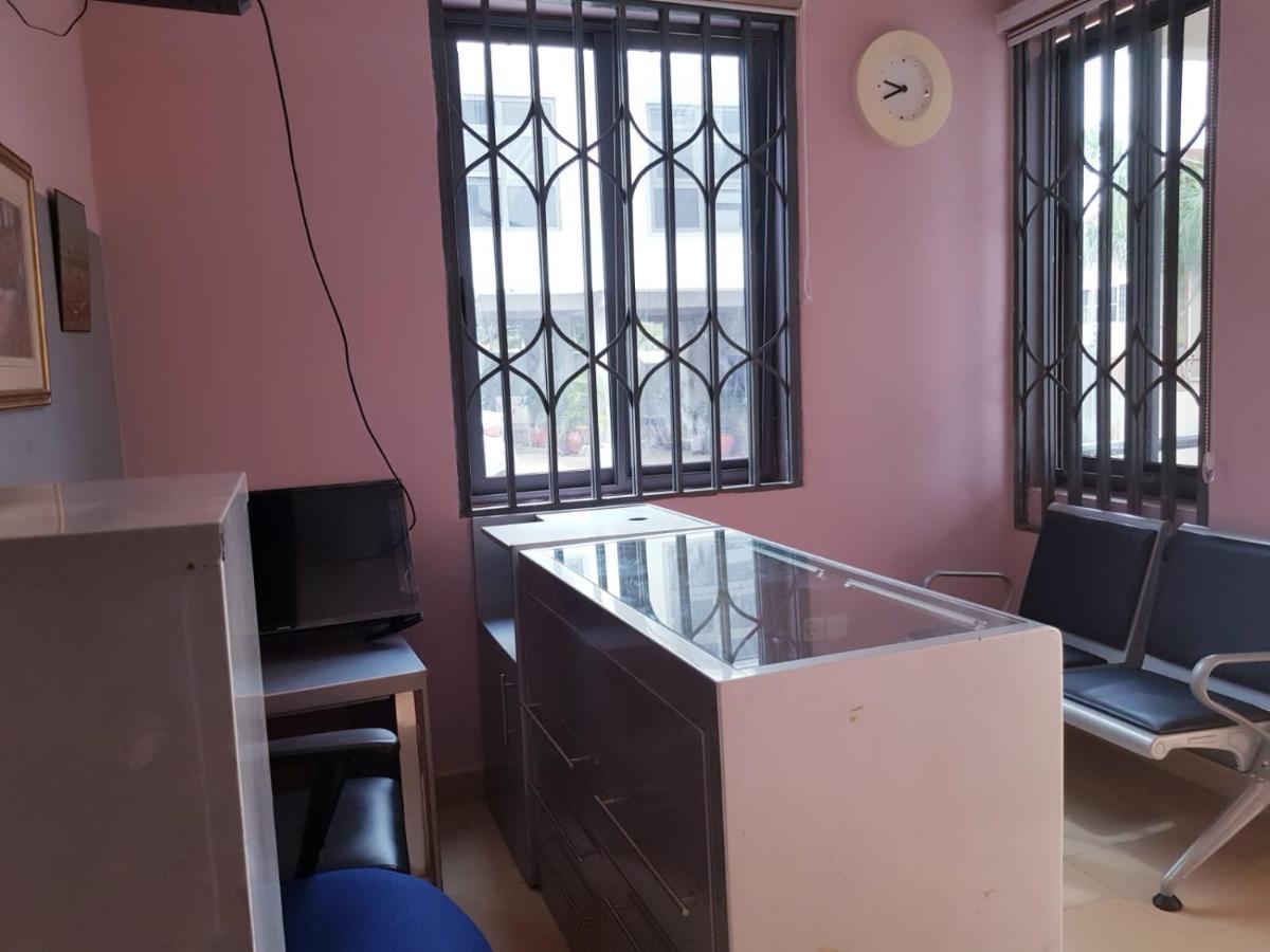Gbawe Queen'S Hill Lodge מראה חיצוני תמונה